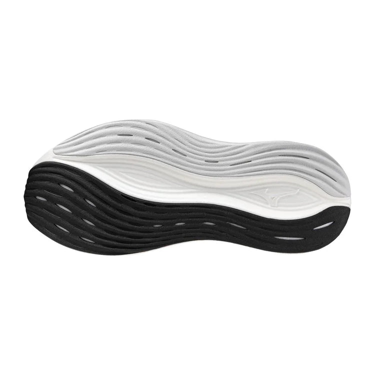 Black and white wavy-textured athletic shoe sole, non-slip boxing shoe outsole